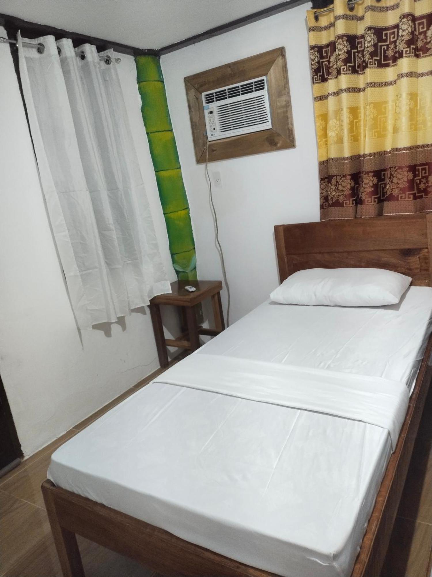 Ziah'S Guest House San Vicente  Exterior photo